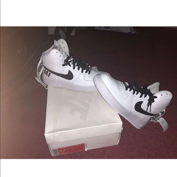 Air Force 1 high supreme world famous white Air Force 1 high supreme world famous white